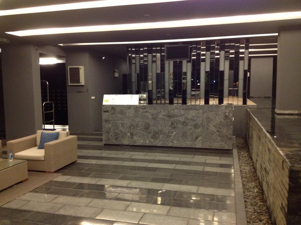 Siamese Gioia Aparthotel Bangkok Buitenkant foto